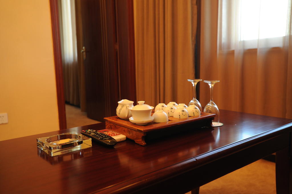Wanrun International Resort Hotel In Tibet Xigaze Room photo